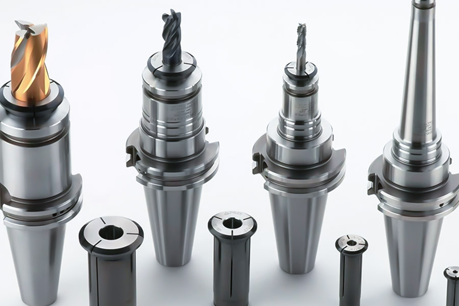 Choose the appropriate lathe machining tool