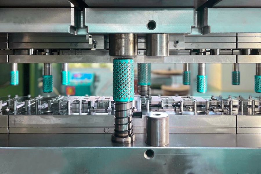 Factors influencing mold design