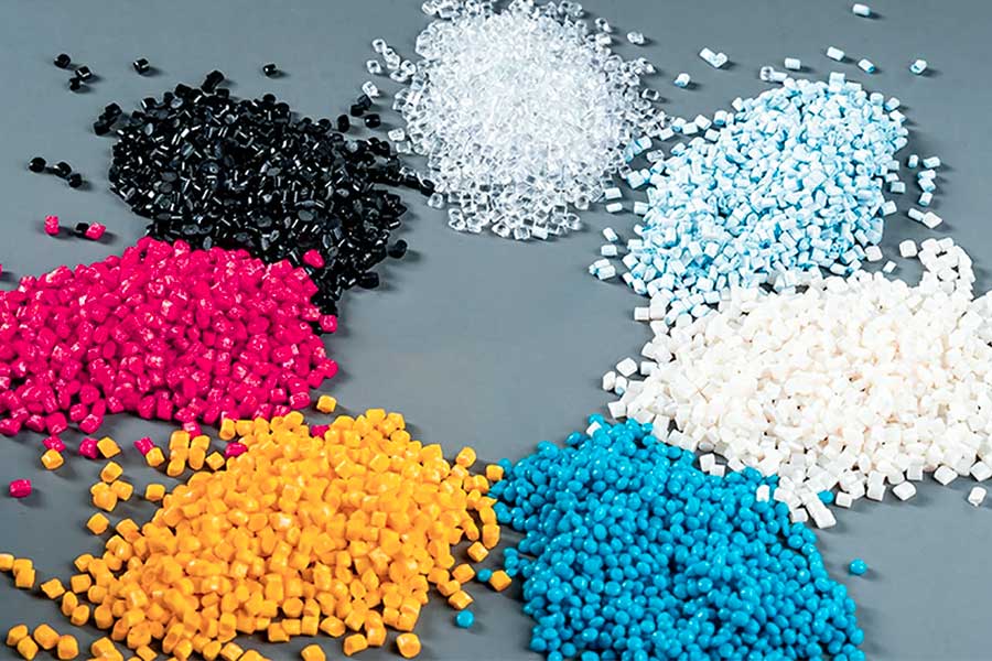 Injection molding uses thermoplastic materials