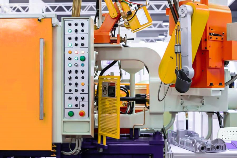 Core equipment for high-pressure casting